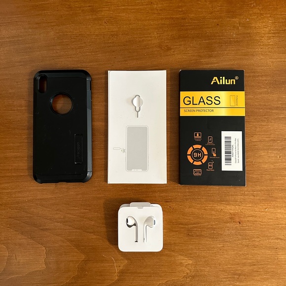 BELKIN POWER STRIP, GE WALL POWER, APPLE EARBUDS, iPHONE XS MAX CASE/PROTECTOR - Picture 3 of 7